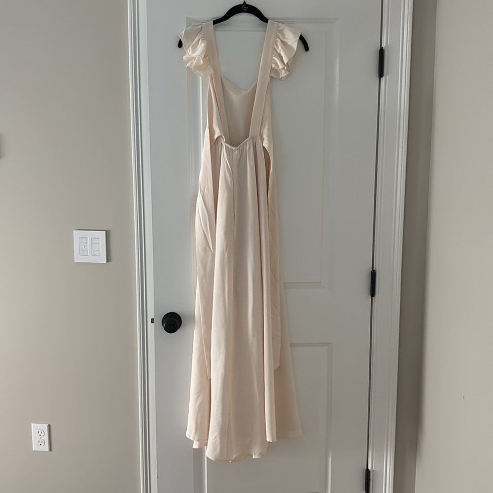 Elegant Cream Sleeveless Maxi Dress - Picture 5 of 7